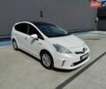 Білий Тойота Prius v, об'ємом двигуна 1.8 л та пробігом 298 тис. км за 10200 $, фото 3 на Automoto.ua