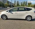 Белый Тойота Prius v, объемом двигателя 1.8 л и пробегом 192 тыс. км за 12250 $, фото 4 на Automoto.ua