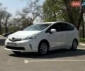 Белый Тойота Prius v, объемом двигателя 1.8 л и пробегом 337 тыс. км за 10300 $, фото 1 на Automoto.ua