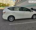 Белый Тойота Prius v, объемом двигателя 1.8 л и пробегом 192 тыс. км за 12250 $, фото 8 на Automoto.ua