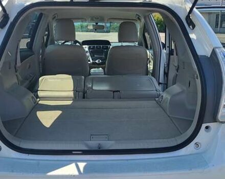 Белый Тойота Prius v, объемом двигателя 1.8 л и пробегом 230 тыс. км за 13500 $, фото 12 на Automoto.ua