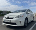 Белый Тойота Prius v, объемом двигателя 1.8 л и пробегом 253 тыс. км за 14400 $, фото 3 на Automoto.ua