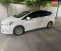 Білий Тойота Prius v, об'ємом двигуна 1.8 л та пробігом 410 тис. км за 9999 $, фото 1 на Automoto.ua