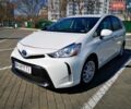 Білий Тойота Prius v, об'ємом двигуна 1.8 л та пробігом 194 тис. км за 18200 $, фото 1 на Automoto.ua