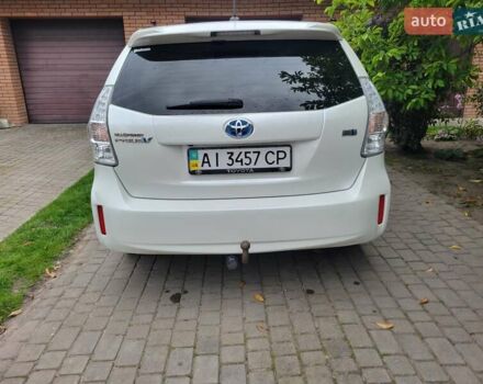 Белый Тойота Prius v, объемом двигателя 1.8 л и пробегом 197 тыс. км за 14000 $, фото 14 на Automoto.ua