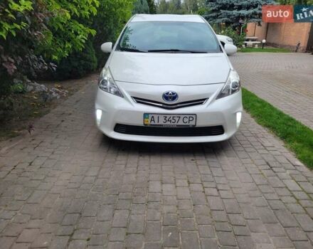 Белый Тойота Prius v, объемом двигателя 1.8 л и пробегом 197 тыс. км за 14000 $, фото 7 на Automoto.ua