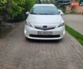 Белый Тойота Prius v, объемом двигателя 1.8 л и пробегом 197 тыс. км за 14000 $, фото 7 на Automoto.ua