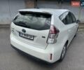 Белый Тойота Prius v, объемом двигателя 1.8 л и пробегом 170 тыс. км за 13450 $, фото 3 на Automoto.ua