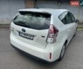Белый Тойота Prius v, объемом двигателя 1.8 л и пробегом 100 тыс. км за 13500 $, фото 7 на Automoto.ua