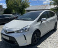 Белый Тойота Prius v, объемом двигателя 1.8 л и пробегом 256 тыс. км за 15499 $, фото 1 на Automoto.ua