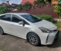 Белый Тойота Prius v, объемом двигателя 1.8 л и пробегом 350 тыс. км за 12900 $, фото 3 на Automoto.ua