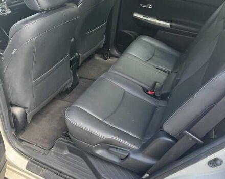 Белый Тойота Prius v, объемом двигателя 1.8 л и пробегом 170 тыс. км за 13450 $, фото 9 на Automoto.ua