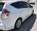 Білий Тойота Prius v, об'ємом двигуна 1.8 л та пробігом 257 тис. км за 15800 $, фото 7 на Automoto.ua