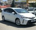 Білий Тойота Prius v, об'ємом двигуна 1.8 л та пробігом 257 тис. км за 15800 $, фото 3 на Automoto.ua