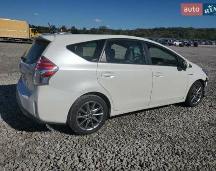 Білий Тойота Prius v, об'ємом двигуна 1.8 л та пробігом 53 тис. км за 3000 $, фото 2 на Automoto.ua
