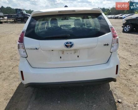 Білий Тойота Prius v, об'ємом двигуна 1.8 л та пробігом 44 тис. км за 3000 $, фото 5 на Automoto.ua