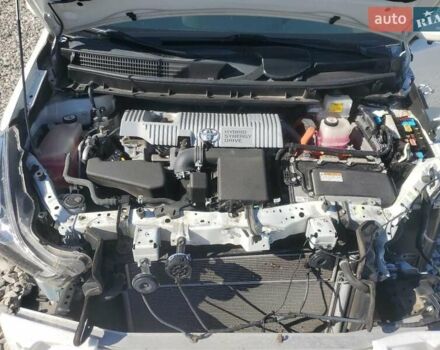Білий Тойота Prius v, об'ємом двигуна 1.8 л та пробігом 53 тис. км за 3000 $, фото 10 на Automoto.ua