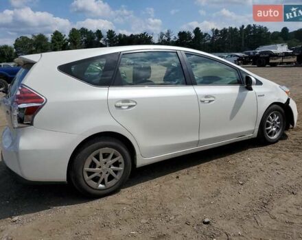 Білий Тойота Prius v, об'ємом двигуна 1.8 л та пробігом 44 тис. км за 3000 $, фото 2 на Automoto.ua