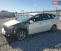 Білий Тойота Prius v, об'ємом двигуна 1.8 л та пробігом 53 тис. км за 3000 $, фото 1 на Automoto.ua