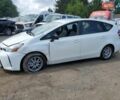 Білий Тойота Prius v, об'ємом двигуна 1.8 л та пробігом 44 тис. км за 3000 $, фото 1 на Automoto.ua