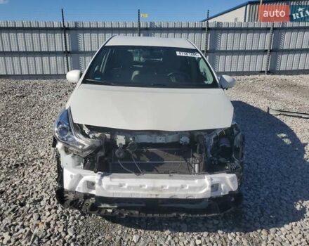 Білий Тойота Prius v, об'ємом двигуна 1.8 л та пробігом 53 тис. км за 3000 $, фото 4 на Automoto.ua
