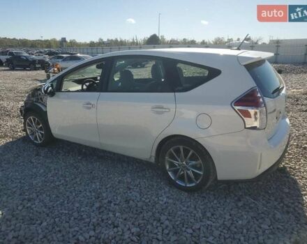 Білий Тойота Prius v, об'ємом двигуна 1.8 л та пробігом 53 тис. км за 3000 $, фото 1 на Automoto.ua
