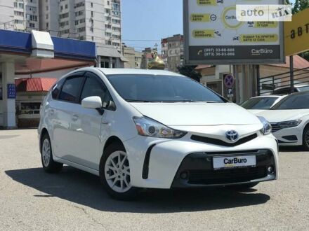 Білий Тойота Prius v, об'ємом двигуна 1.8 л та пробігом 257 тис. км за 15800 $, фото 1 на Automoto.ua