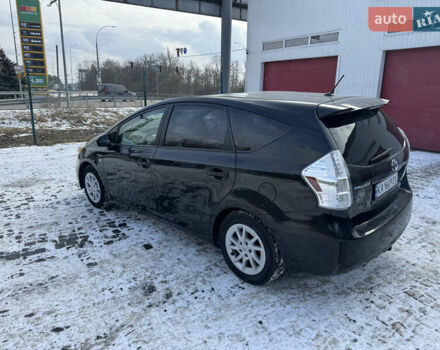 Черный Тойота Prius v, объемом двигателя 1.8 л и пробегом 219 тыс. км за 10333 $, фото 5 на Automoto.ua