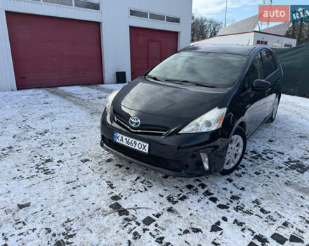 Черный Тойота Prius v, объемом двигателя 1.8 л и пробегом 219 тыс. км за 10333 $, фото 3 на Automoto.ua
