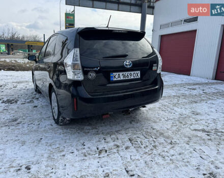 Черный Тойота Prius v, объемом двигателя 1.8 л и пробегом 219 тыс. км за 10333 $, фото 6 на Automoto.ua