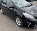 Черный Тойота Prius v, объемом двигателя 1.8 л и пробегом 240 тыс. км за 13000 $, фото 2 на Automoto.ua