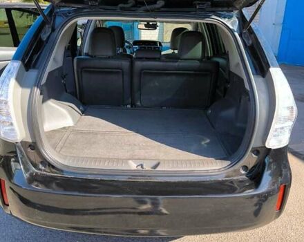 Черный Тойота Prius v, объемом двигателя 1.8 л и пробегом 240 тыс. км за 13000 $, фото 8 на Automoto.ua