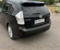 Черный Тойота Prius v, объемом двигателя 1.8 л и пробегом 240 тыс. км за 13000 $, фото 3 на Automoto.ua