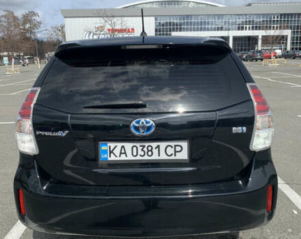 Черный Тойота Prius v, объемом двигателя 1.8 л и пробегом 200 тыс. км за 14400 $, фото 1 на Automoto.ua