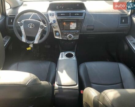 Чорний Тойота Prius v, об'ємом двигуна 1.8 л та пробігом 53 тис. км за 3000 $, фото 7 на Automoto.ua