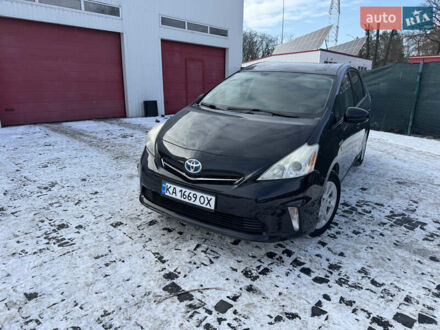 Тойота Prius v 2011 в Киеве на Automoto.ua Черный Тойота Prius v, объемом двигателя 1.8 л и пробегом 219 тыс. км за 10333 $, фото 1 на Automoto.ua