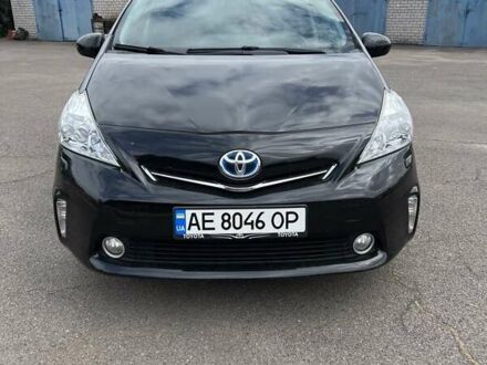Чорний Тойота Prius v, об'ємом двигуна 1.8 л та пробігом 240 тис. км за 13000 $, фото 1 на Automoto.ua