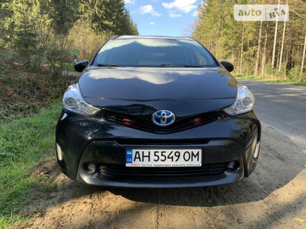 Чорний Тойота Prius v, об'ємом двигуна 1.8 л та пробігом 145 тис. км за 15300 $, фото 1 на Automoto.ua