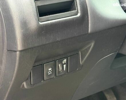 Коричневый Тойота Prius v, объемом двигателя 1.8 л и пробегом 260 тыс. км за 16490 $, фото 11 на Automoto.ua