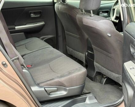 Коричневый Тойота Prius v, объемом двигателя 1.8 л и пробегом 260 тыс. км за 16490 $, фото 16 на Automoto.ua