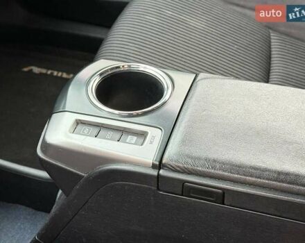 Коричневий Тойота Prius v, об'ємом двигуна 1.8 л та пробігом 260 тис. км за 16490 $, фото 12 на Automoto.ua