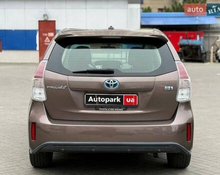 Коричневий Тойота Prius v, об'ємом двигуна 1.8 л та пробігом 260 тис. км за 16490 $, фото 6 на Automoto.ua