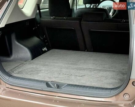 Коричневий Тойота Prius v, об'ємом двигуна 1.8 л та пробігом 260 тис. км за 16490 $, фото 15 на Automoto.ua