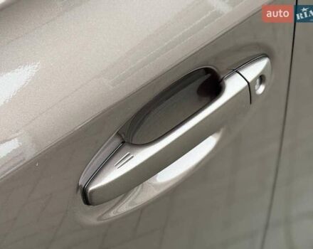 Коричневий Тойота Prius v, об'ємом двигуна 1.8 л та пробігом 260 тис. км за 16490 $, фото 4 на Automoto.ua