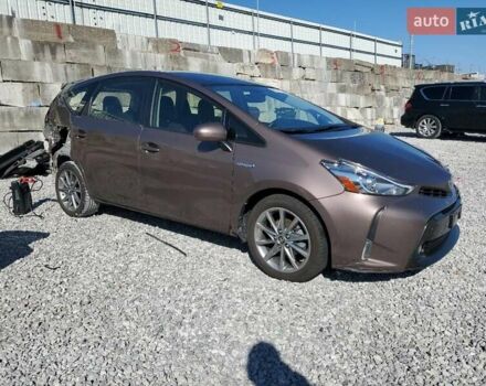 Коричневий Тойота Prius v, об'ємом двигуна 1.8 л та пробігом 73 тис. км за 3000 $, фото 3 на Automoto.ua