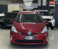 Красный Тойота Prius v, объемом двигателя 1.8 л и пробегом 235 тыс. км за 12189 $, фото 2 на Automoto.ua