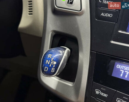 Красный Тойота Prius v, объемом двигателя 1.8 л и пробегом 235 тыс. км за 12189 $, фото 26 на Automoto.ua