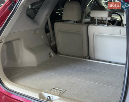 Красный Тойота Prius v, объемом двигателя 1.8 л и пробегом 235 тыс. км за 12189 $, фото 16 на Automoto.ua