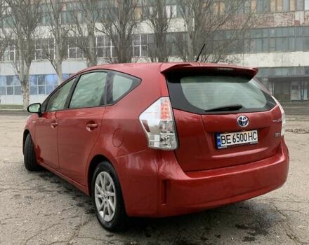 Красный Тойота Prius v, объемом двигателя 1.8 л и пробегом 225 тыс. км за 14100 $, фото 5 на Automoto.ua