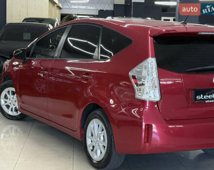 Красный Тойота Prius v, объемом двигателя 1.8 л и пробегом 235 тыс. км за 12189 $, фото 9 на Automoto.ua